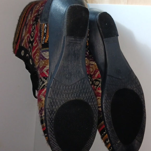 Brazil booties lace up small heel Aztec design never worn size 39 soft fabric - Picture 5 of 6